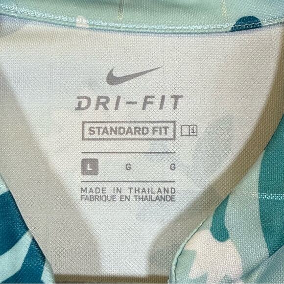 Nike Dri-Fit, Floral V-Neck Shirt. Size Large. In excellent condition! - Picture 3 of 5